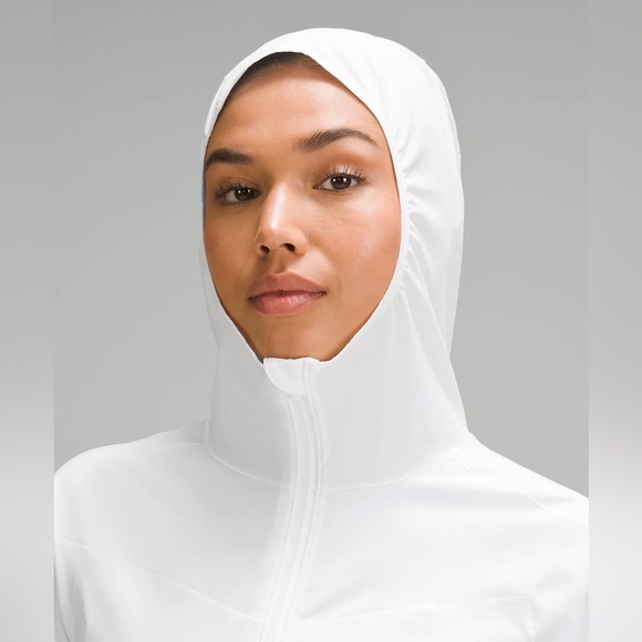 Lululemon Mist Over Windbreaker in pink EUC! - Picture 7 of 14